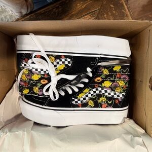 Vans Floral High-Top SkB-Hi Platform
Poppy Checkerboard Black sz 6 floral